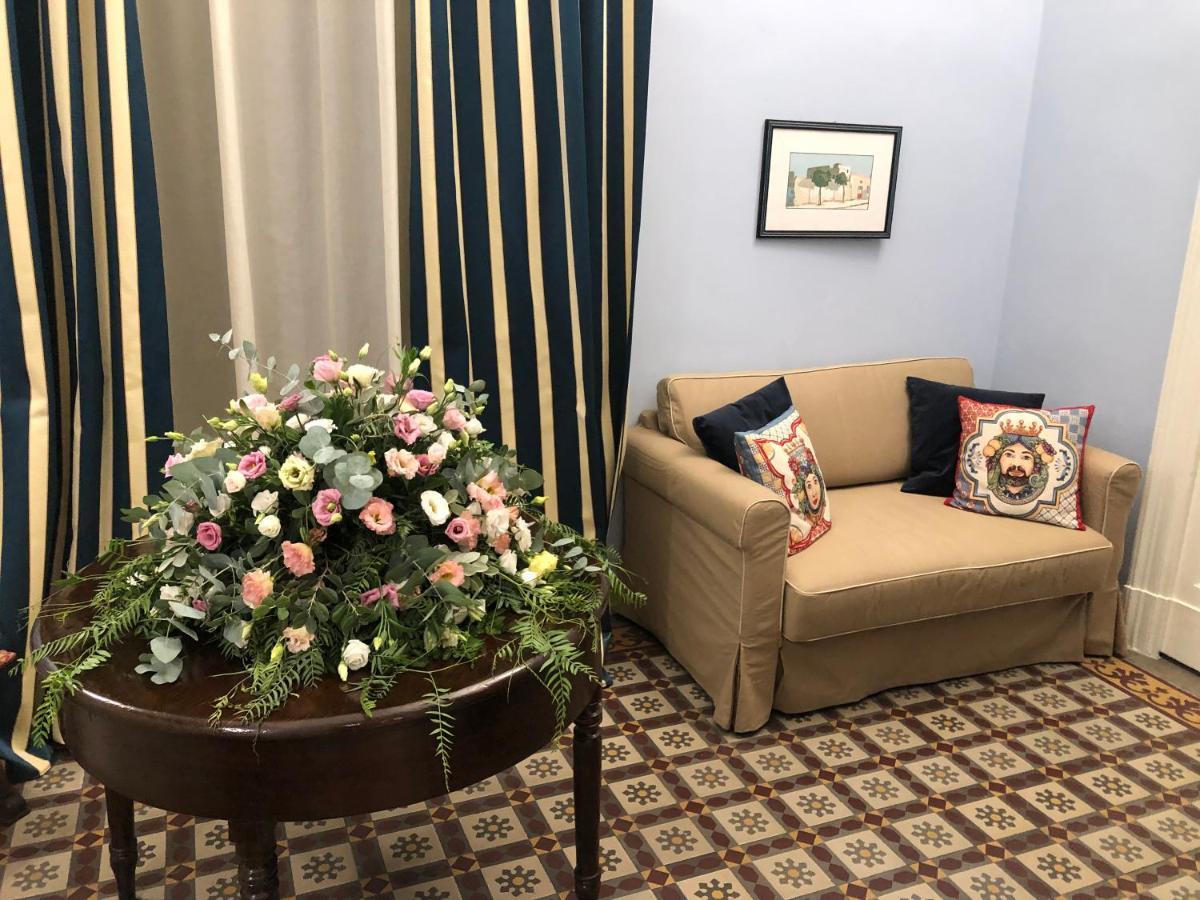 Palazzo Pastura B&B And Apartments Catania Bagian luar foto