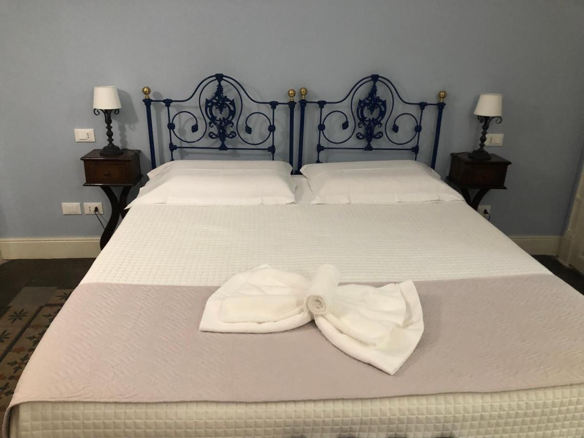 Palazzo Pastura B&B And Apartments Catania Bagian luar foto