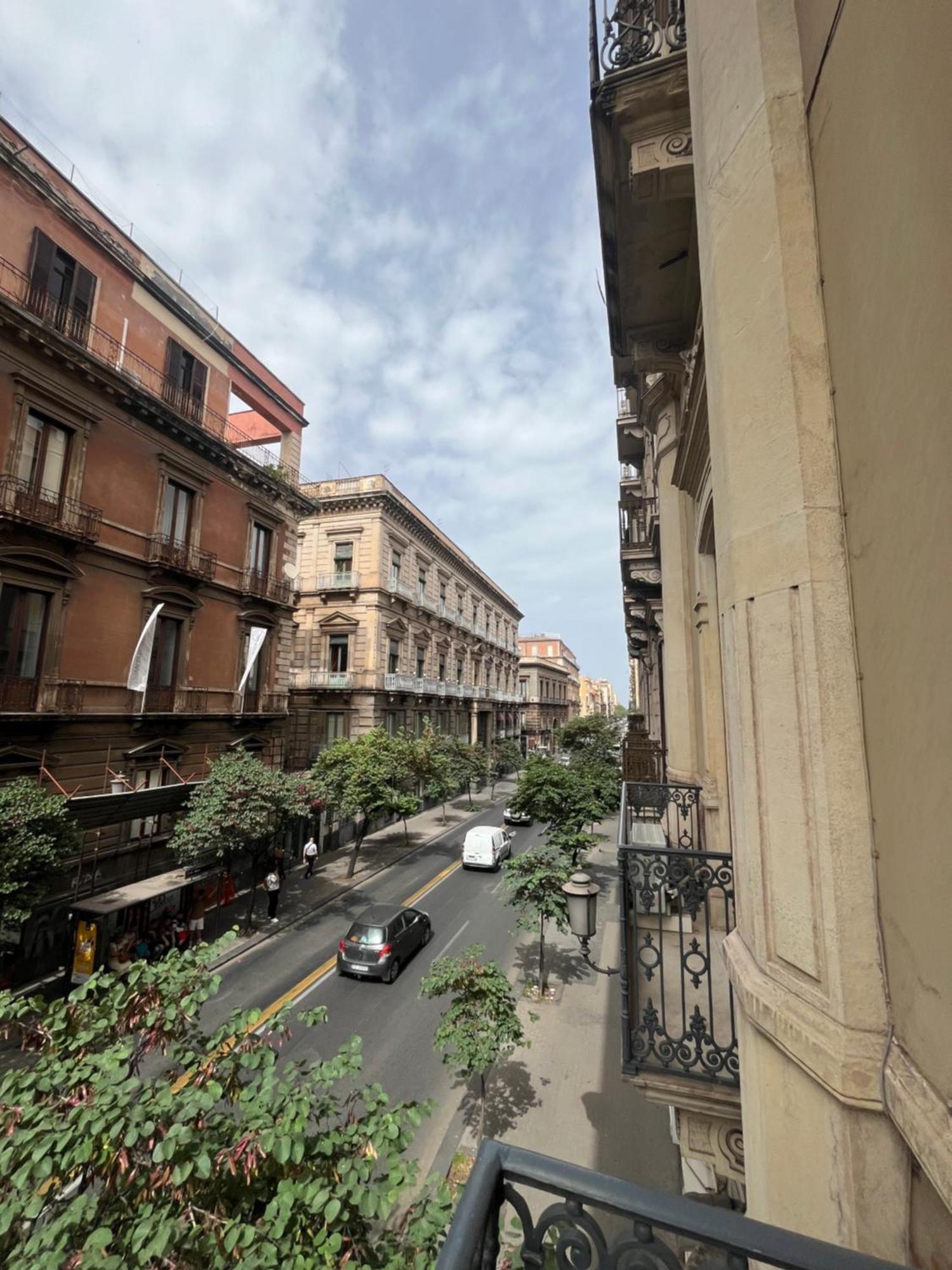 Palazzo Pastura B&B And Apartments Catania Bagian luar foto